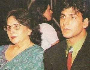 Akshay Kumar family photos