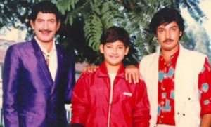 Mahesh Babu childhood pictures 12