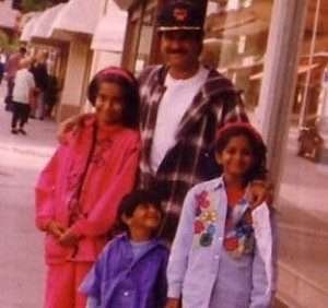 Sonam Kapoor childhood pictures 14