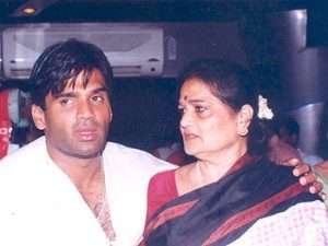 Suniel Shetty Mother