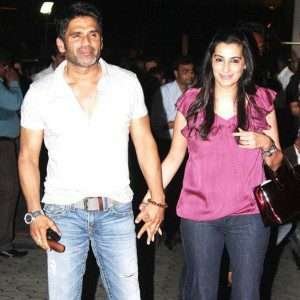 Suniel Shetty family photos wife Mana Shetty