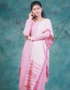 Actress Sneha Childhood pictures 10