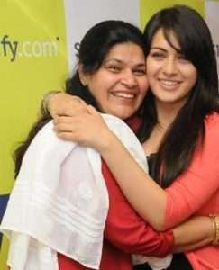 Hansika Motwani Parents mother Mona Motwani | Celebrity family wiki Hansika Motwani Parents mother Mona Motwani