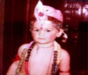Neil Nitin Mukesh Childhood pictures | Celebrity family wiki Neil Nitin Mukesh Childhood pictures