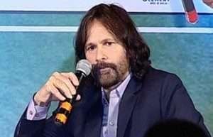 Sachin Tendulkar halfbrother Ajit | Celebrity family wiki Sachin Tendulkar half brother Ajit