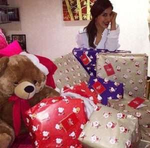 Sophie Choudry Rare family photos 2 | Celebrity family wiki Sophie Choudry Rare family photos 2